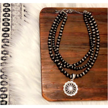 Load image into Gallery viewer, Naomi Necklace