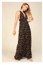 Load image into Gallery viewer, Wildflower Maxi Dress