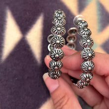 Load image into Gallery viewer, Alaina Hoop Earrings