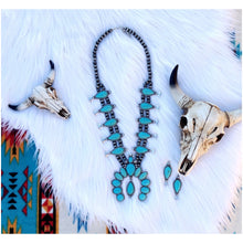 Load image into Gallery viewer, Shania Squash Blossom Necklace
