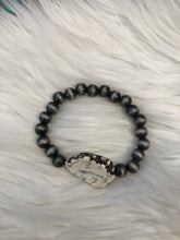 Load image into Gallery viewer, White Slab Bead Bracelet